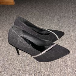 Black Heel For Woman Size 6 and 7