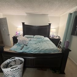 Solid Wood Furniture 