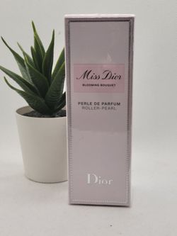 DIOR 

Miss Dior Blooming Bouquet Roller-pearl

.67 fl ⭐️