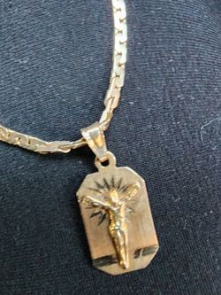 14k gold bracelet and pendant (5g) Great graduation gift!