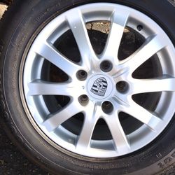 Vendo Set De Rines Y Llantas  Para  PORSCHE  Medidas 235/65R17  Precio $400