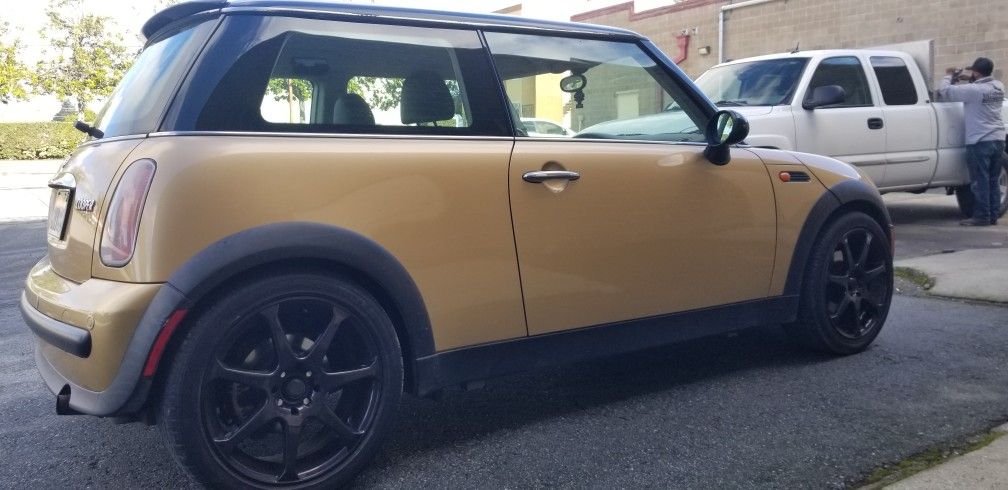 Mini Cooper Base, Gold, 6-speed Automatic