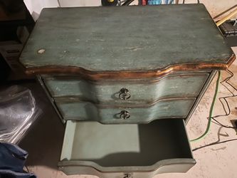 Hooker Furniture Living Room Three Drawer Turquoise Chest