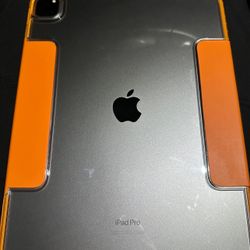 iPad Pro, Black Color, Size 11.13 