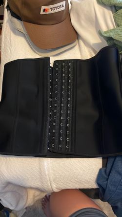 Waist trainer