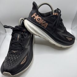 HOKA ONE ONE SIZE #7