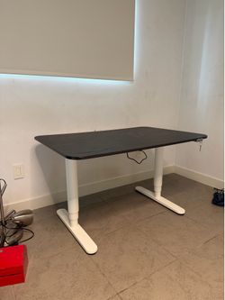 IKEA BEKANT - MOTORIZED STANDING DESK (47 1/4”x31 1/2") **MOVING SALE**