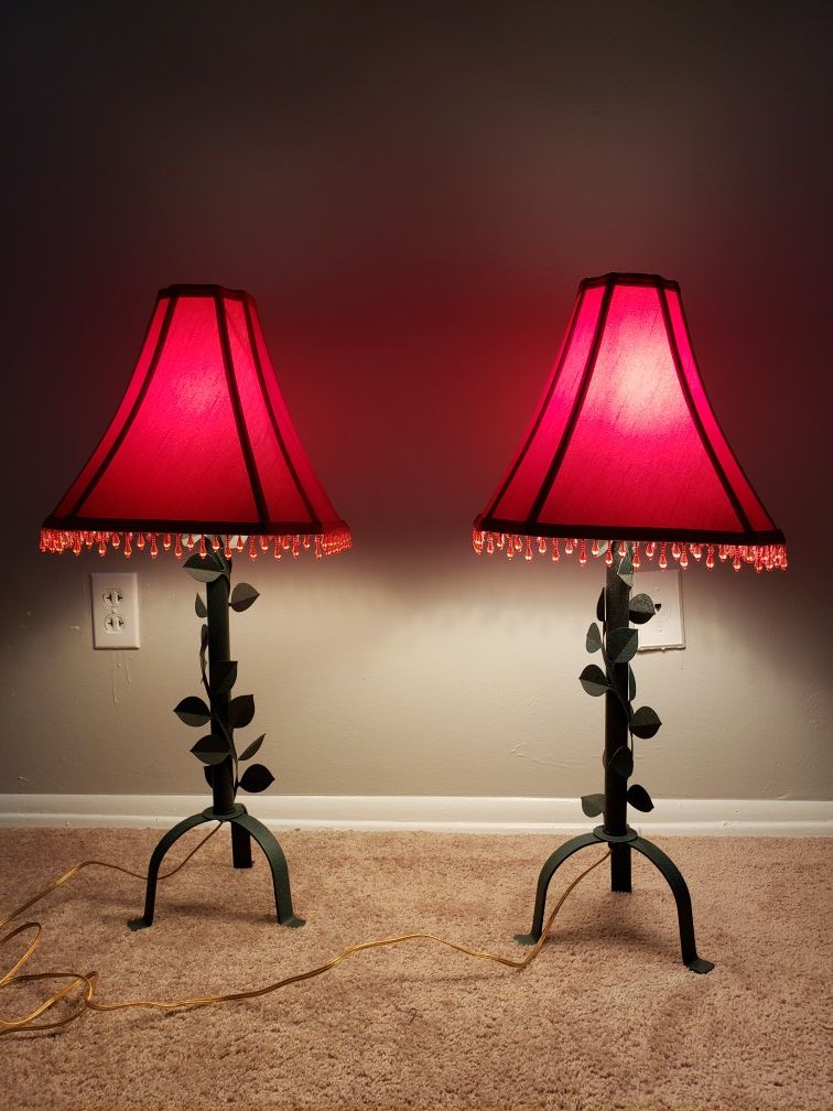 Pair of beautiful metal lamps!!