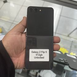 Galaxy Z Flip 5 512GB Unlocked Cash or $10 down