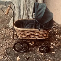 HALLOWEEN-Adorable Vintage Doll Carriage