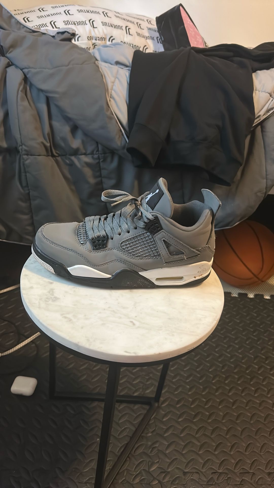Jordan Four Cool Grays