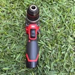 Milwaukee M12 Hammer Drill/driver With Battery 2.0