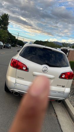 Buick Enclave SUV – White