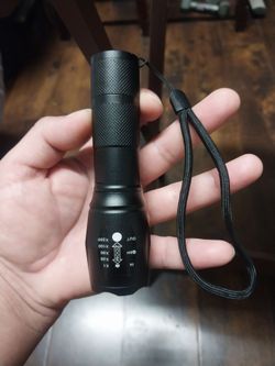 Heavy Duty  Mini  Military  Grade  Flashlight ,  5  Modes , Water  Resistant ,  LED  Tactical  Torch  Flashlight