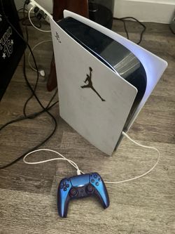 PS5 + CONTROLLER GOOD CONDITION