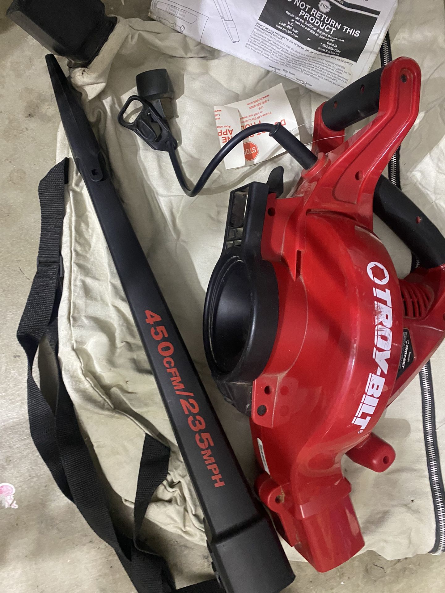 Troy-Bilt 12-Amp 450-CFM 240-MPH Corded Electric Leaf Blower with Vacuum Kit