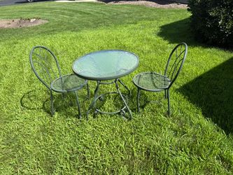Small Iron Table and Chairs