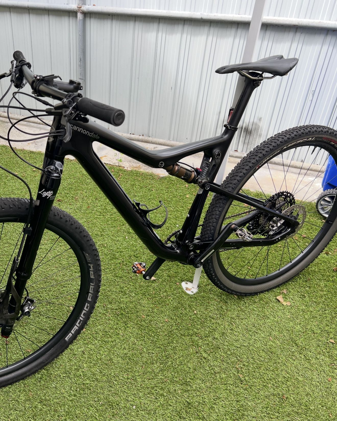 2022 Cannondale Full Carbon Fiber mountain bike