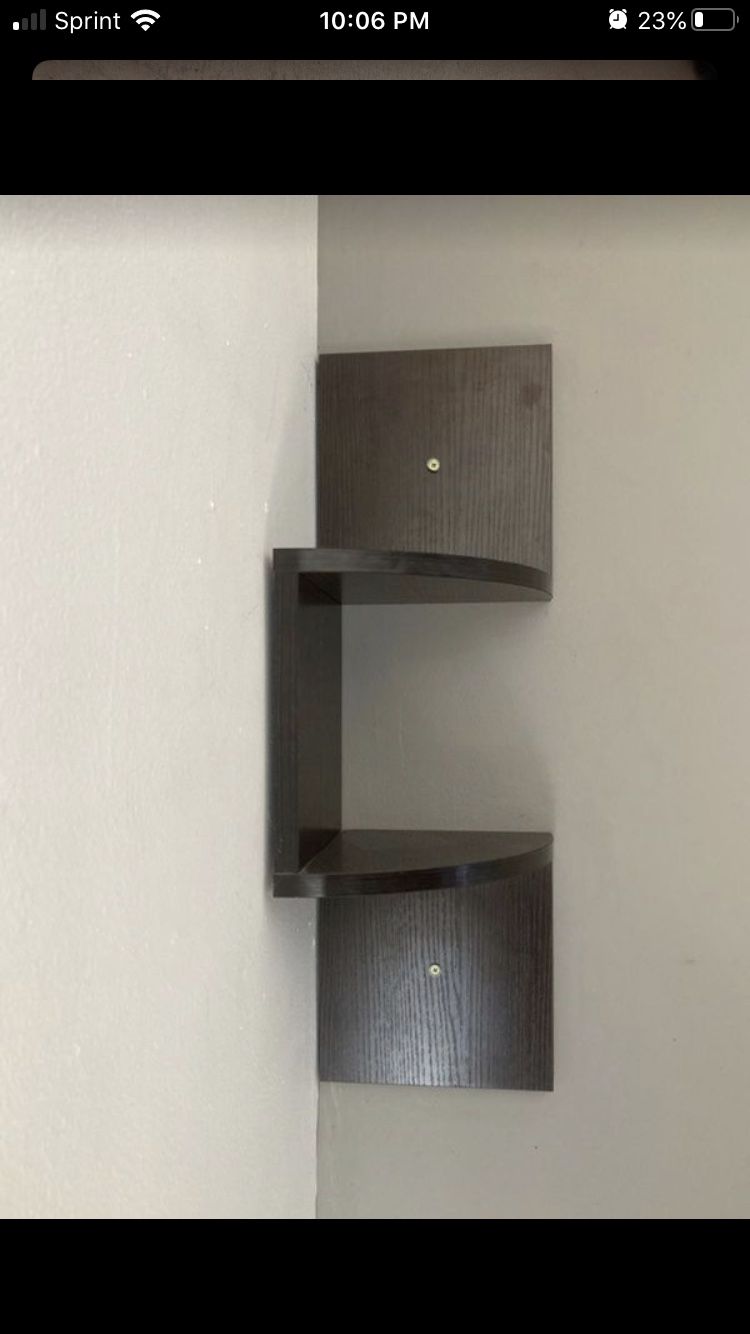 Wall corner shelf (set of 3)