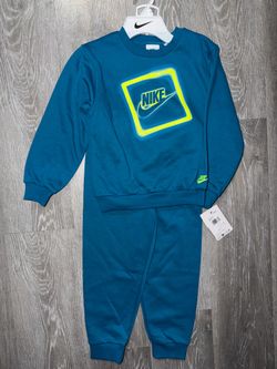 Nike set for boys size 6
