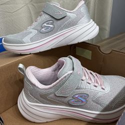 Skechers Size 1 