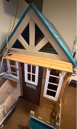 KidKraft Wooden Playhouse with Working Doorbell
