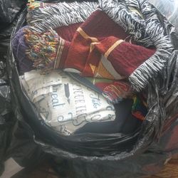 Blankets,Pillows Beds,Collars Leashes