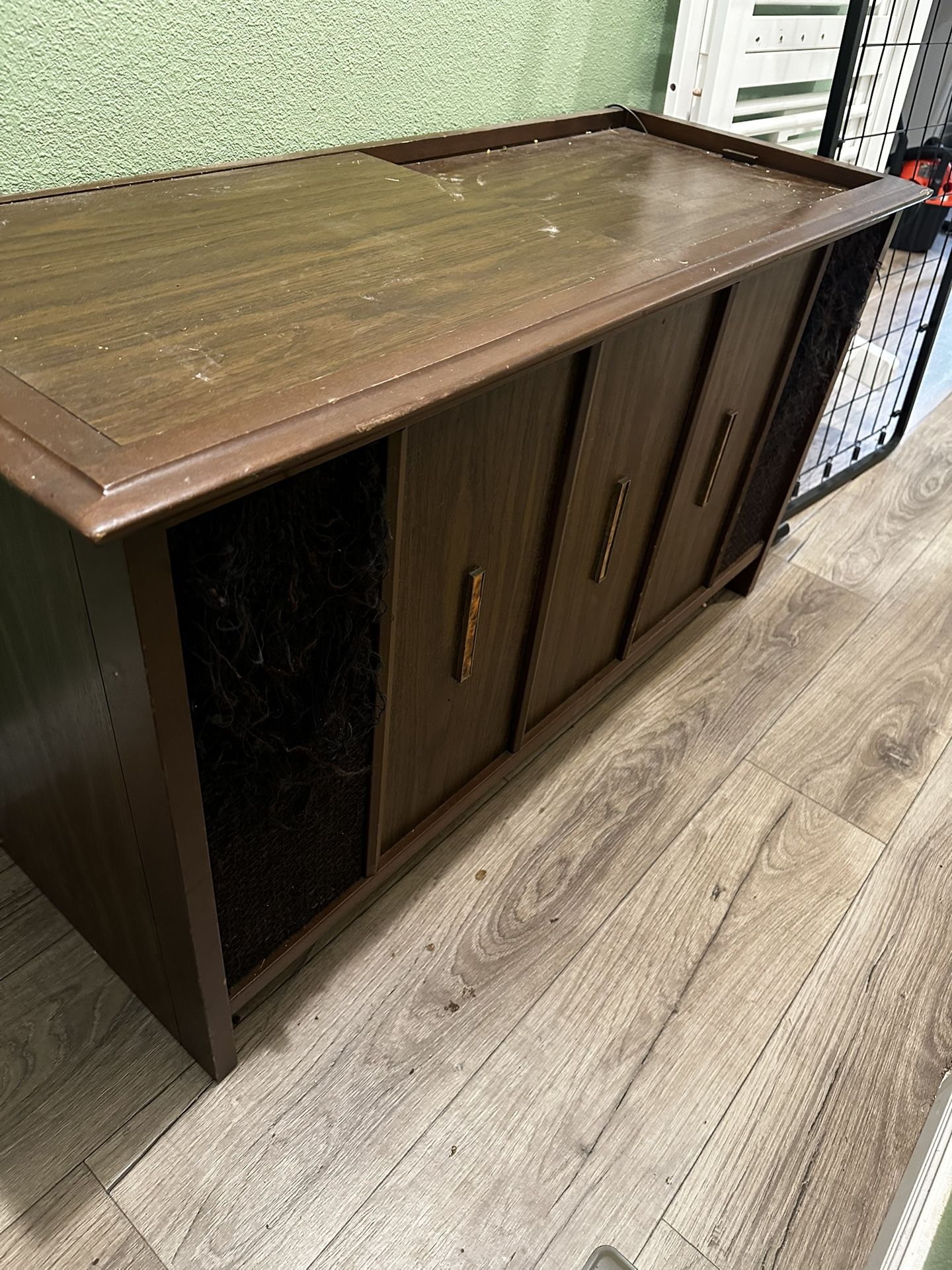 Free Retro Vintage Record Stereo Cabinet