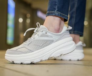 HOKA ONE ONE Bondi B3LS Sneakers 
