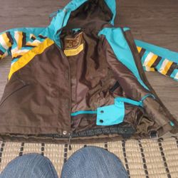 Kids Size Large DC Snow Jacket / Rain / All Weather In New Condition With Removable Hoodie