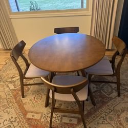 5 Piece Dining Room Set 