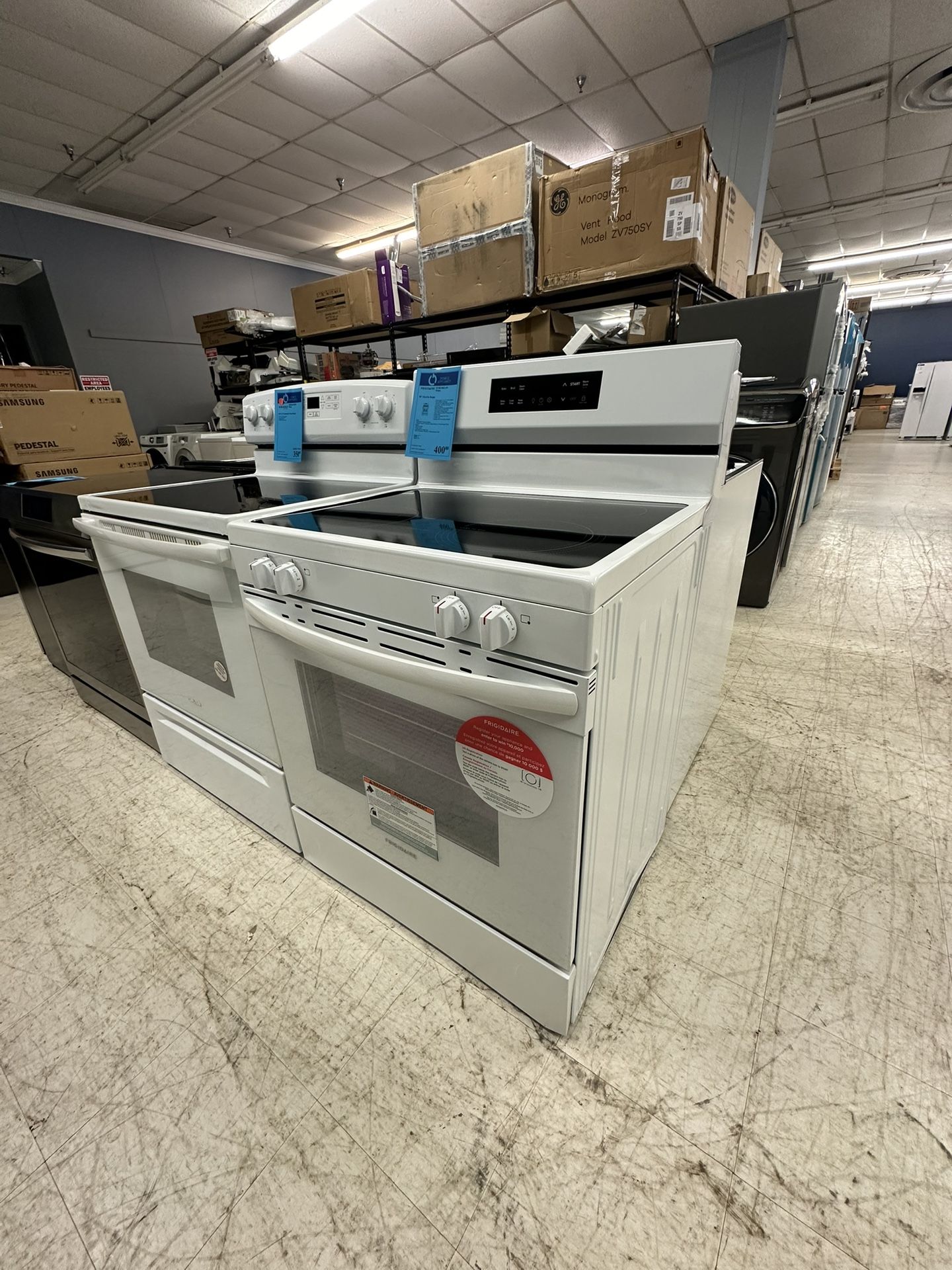 Frigidaire 30” Electric Range‼️