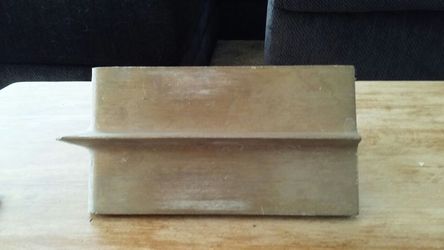 Concrete finishing tool