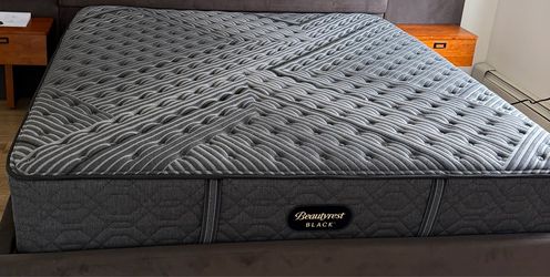 Beautyrest Black Series One Extra Firm – King Size – Like New
