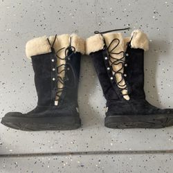 Size 7 Uggs winter boots