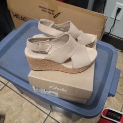 Clarks Size 7 Womans