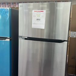 Refrigerator 33” Stainless Steel New 1 Year Warranty 