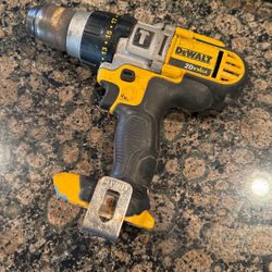 dewault drill 20v max
