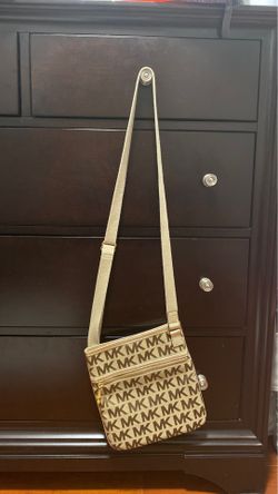 Michael Kors Crossbody purse