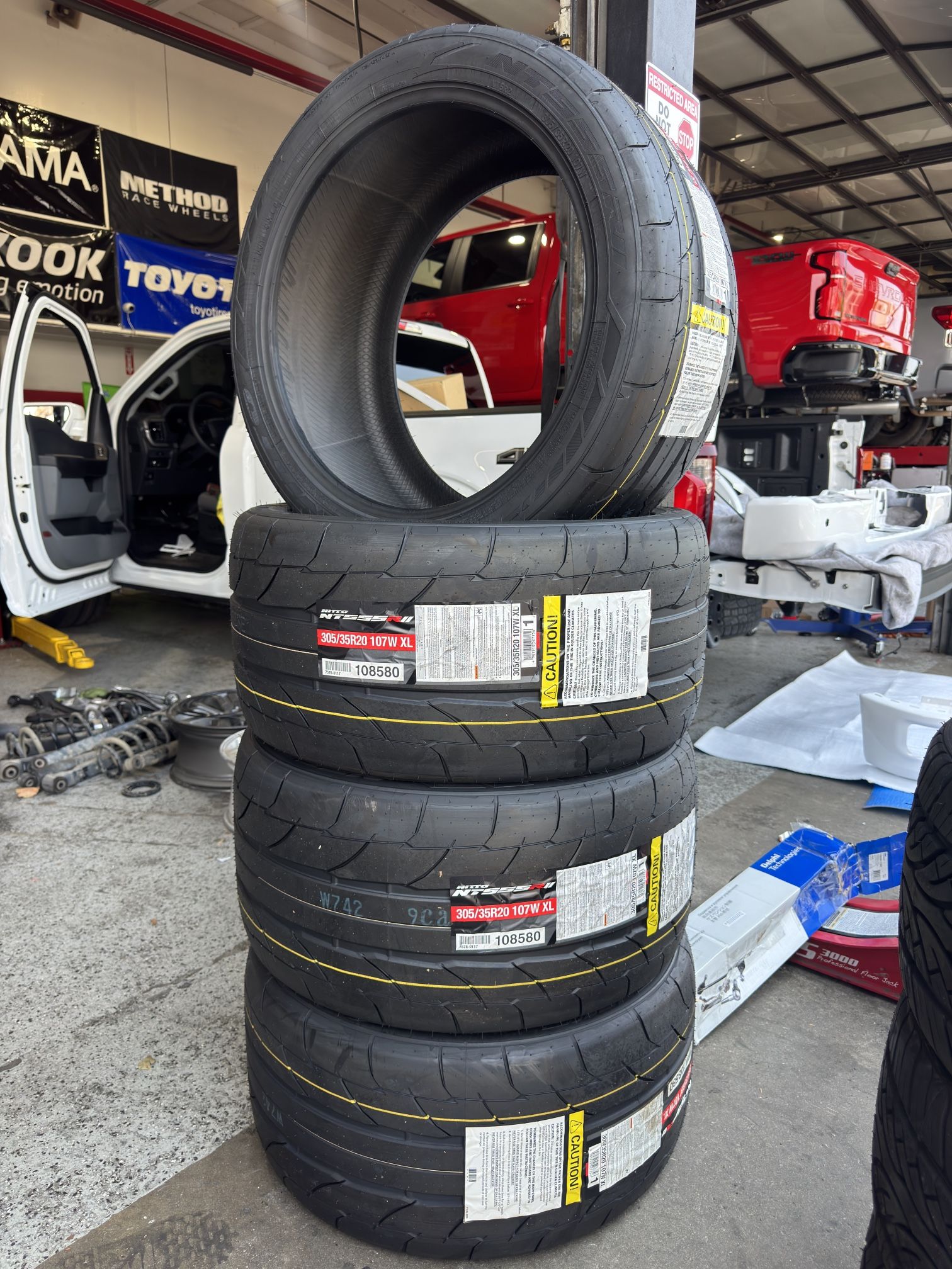 305/35/20 Nitto R2 Drag Radials In Stock 