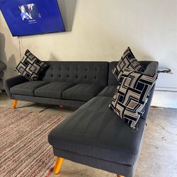 * Like New * way fair 2pc Modular sectional sofa ( Free Delivery )