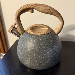 POLIVIAR Tea Kettle Natural Stone Finish w/ Wood Pattern Handle 