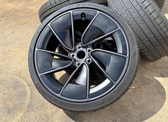 OEM 2026 Model 3 Performance Warp Wheels Staggered 20" SENSORS Pirelli Performance Tires