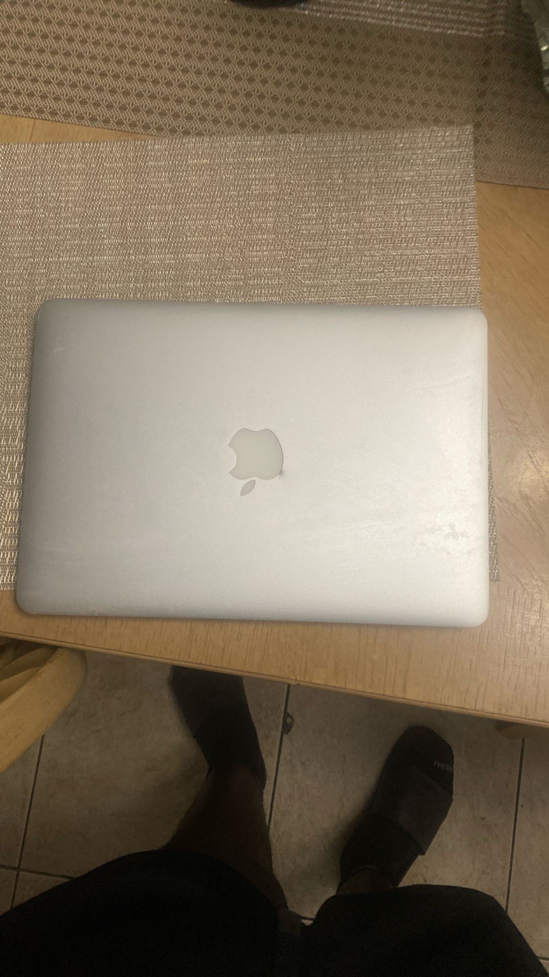 Mac book pro { for parts}