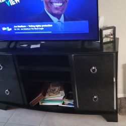 TV STAND/CONSOLE