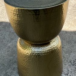 HAMMERED GOLD DRUM END TABLE 