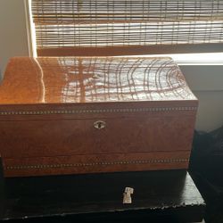 Vintage Jewelry Box 