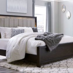 Brand New In Box King Ashley Maretto Bed 