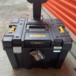 Dewalt Rolling Toolbox 
