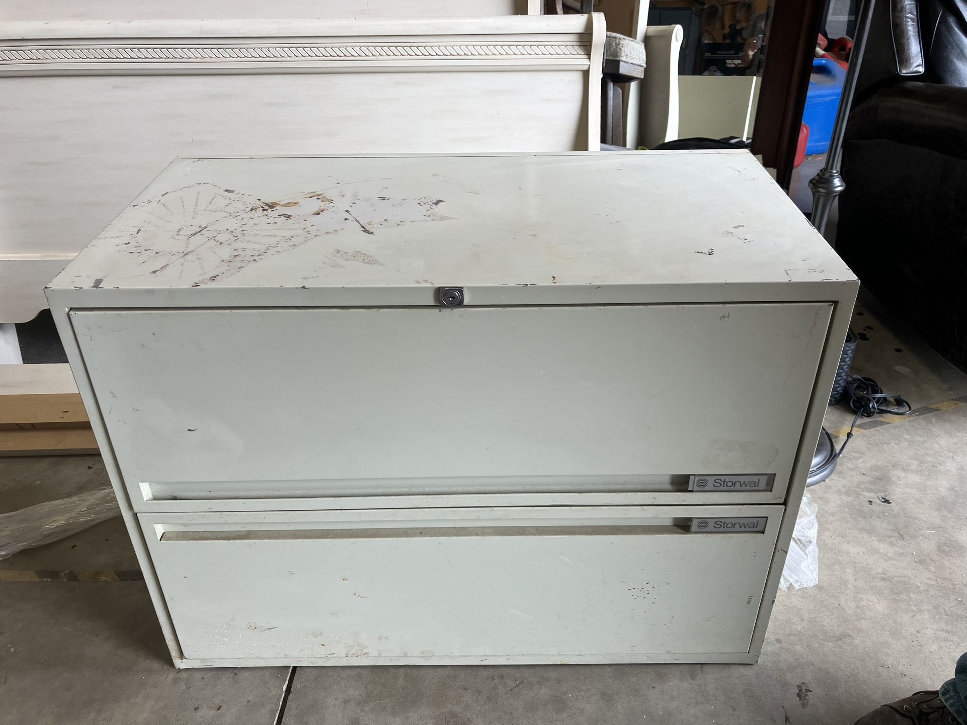 Lateral Metal Filing Cabinet (no Key)
